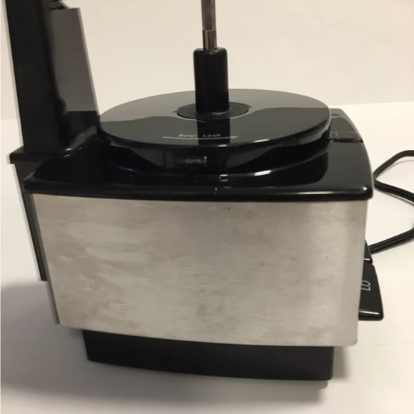 Cuisinart DLC-1SS Mini-Prep Processor Brushed Stainless Steel Base Only Motor - Picture 4 of 5